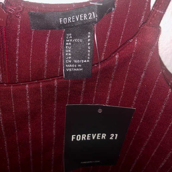 Forever 21 Tank Top Red Casual Striped Spaghetti Tie Strap NWT - Picture 3 of 7